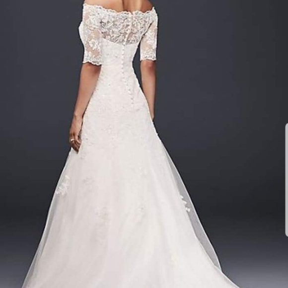 Wedding Dress - Picture 4 of 6